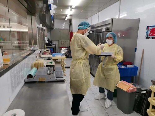 芝罘區對轄區進口海產品 肉制品及冷藏設備進行新冠病毒核酸檢測